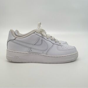 Nike Air Force 1 Low LE Triple White Youth Size 7